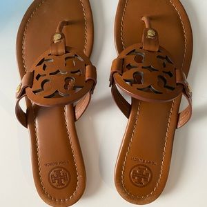 Tory Burch Women's Miller Patent Thong Sandal - Size 8.5